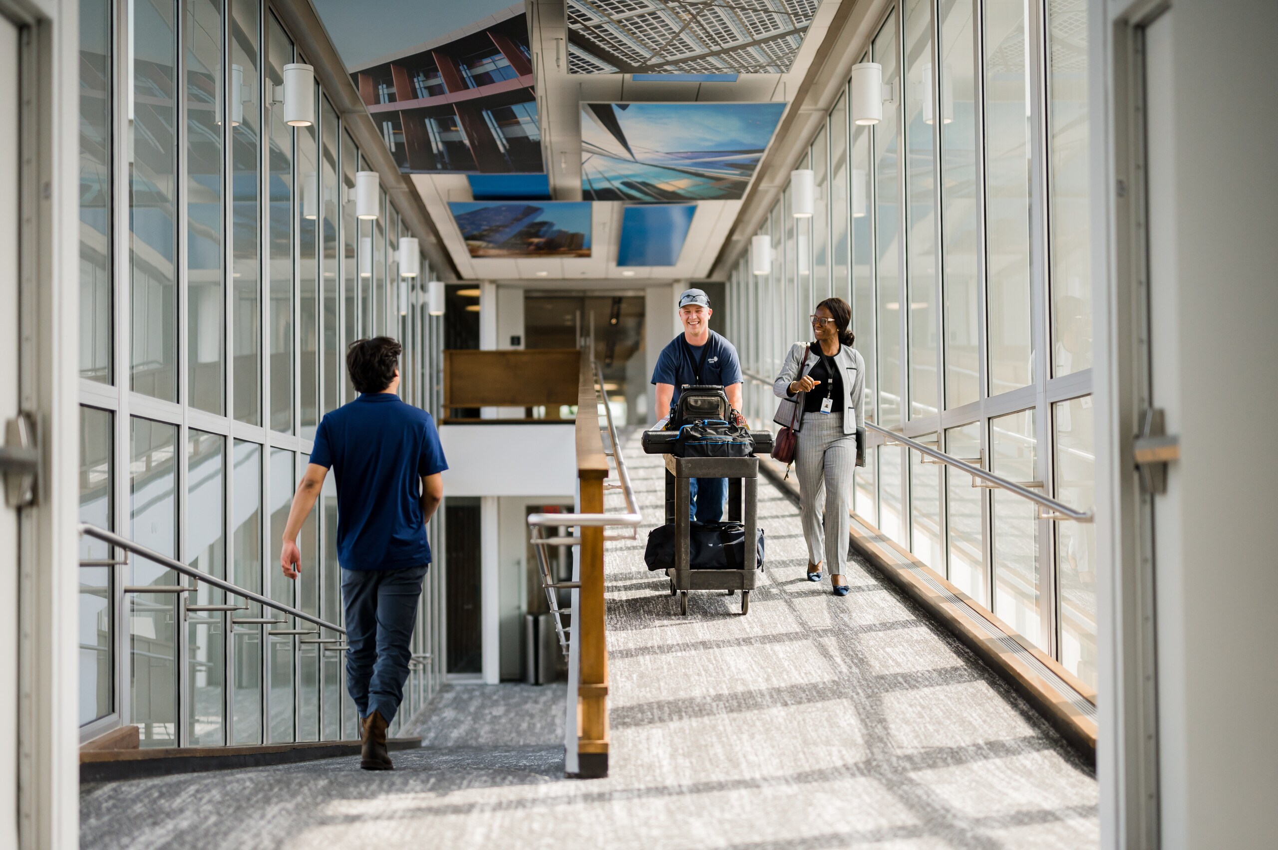 bts_imageleftorightcontent_hvac_subway_walking